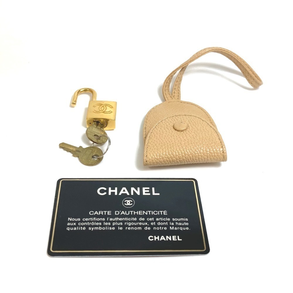 CHANEL Cream Caviar Leather Logo Shoulder Bag - Picture 14 of 16